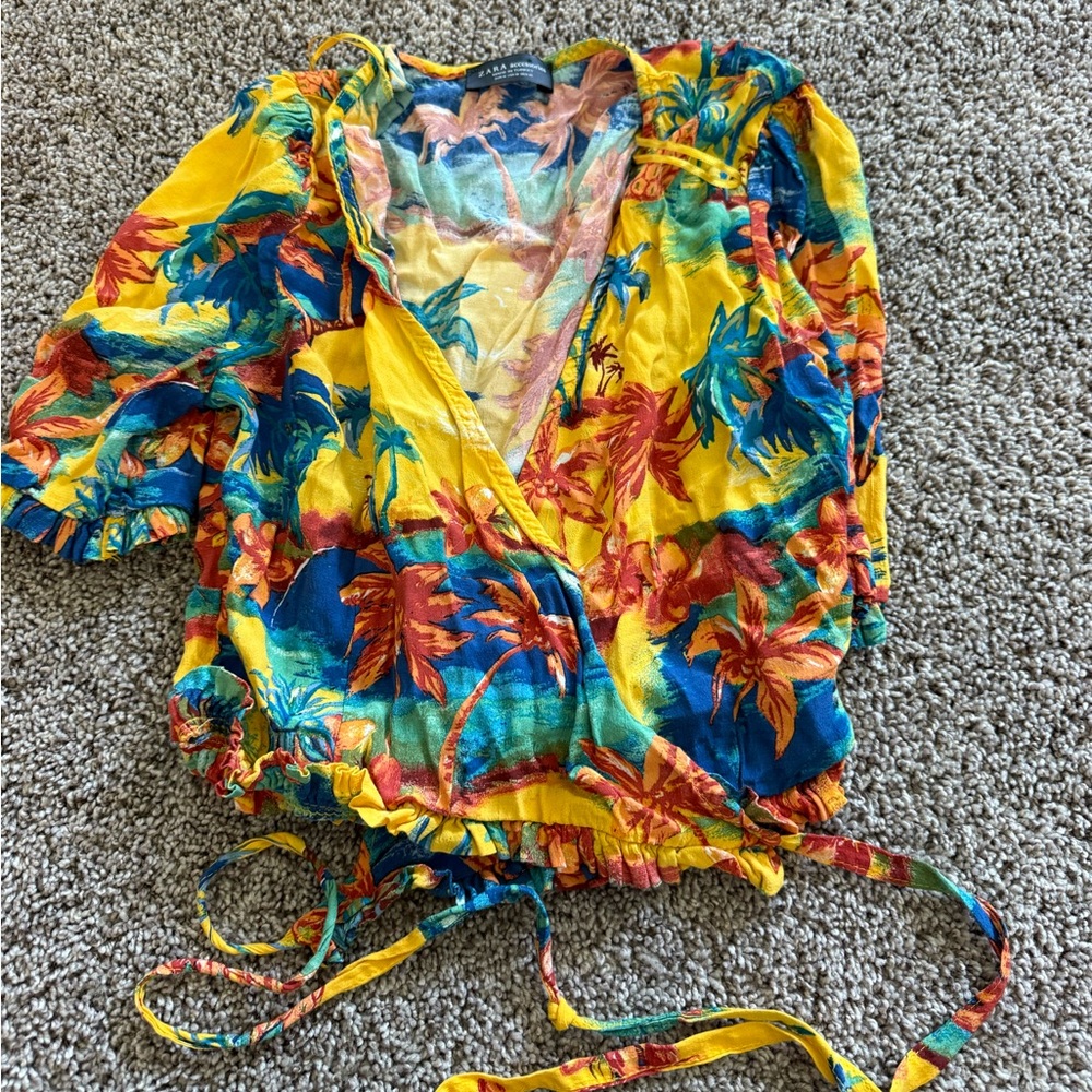 Zara accessories Tropical Print Wrap Top